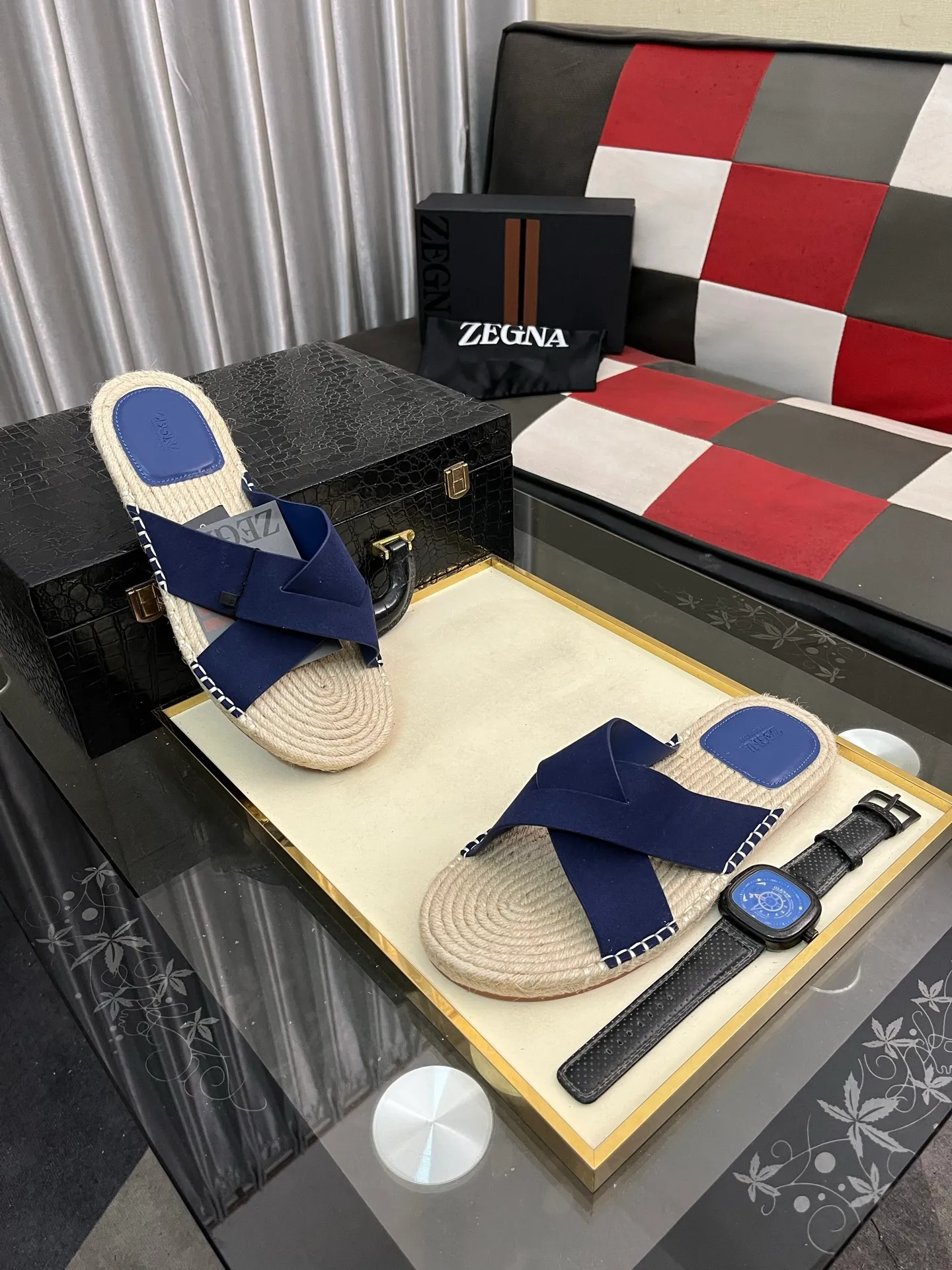 Men's shoes 💰320⌚️⌚️《HERMES》Hermès 💁♂️Men's casual slippers, compare the quality at the counter🧚🏿♂️ The upper layer has a stone pattern with clear texture, showing high-end, high-end, comfortable to wear and versatile. Purely hand-pulled, raw rubber breathable outsole, breathable and comfortable lambskin lining, 100% comfortable density, original rubber outsole wear-resistant code number 38-44. Can be customized 45-46-47